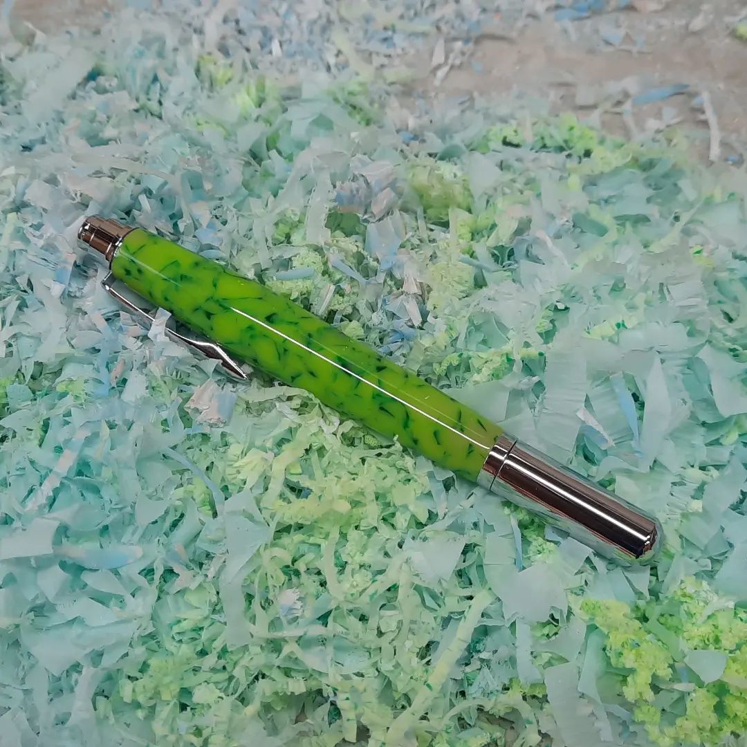 Another rollster pen! #pens #pen #penmaking #lathe #lathework #makestuff #crafting #green #avacado #chrome