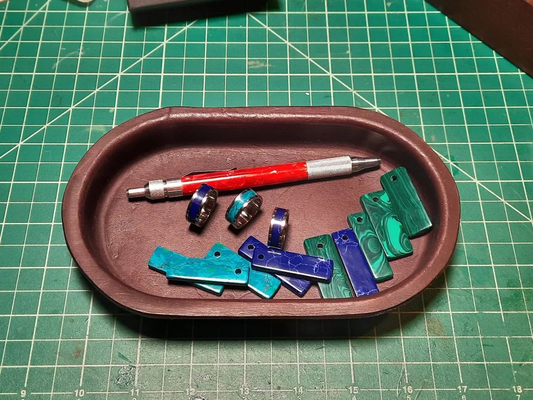 I made most of this fri/sat! I still need to finishe the pendants but im waiting for my packages from amazon... #jewelry #pendant #pen #penmaking #leather #ring #rings #green #blue #red #stone #makeeverything #makestuff #imadethis