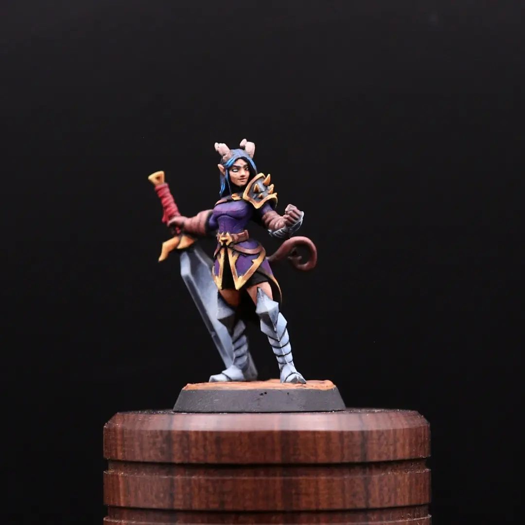Kitsune fighter, I need to stop doing these small ones..... #kitsune #fighter #dnd #dndminiatures #sword #horns #paintingminis #miniaturepainting #miniature