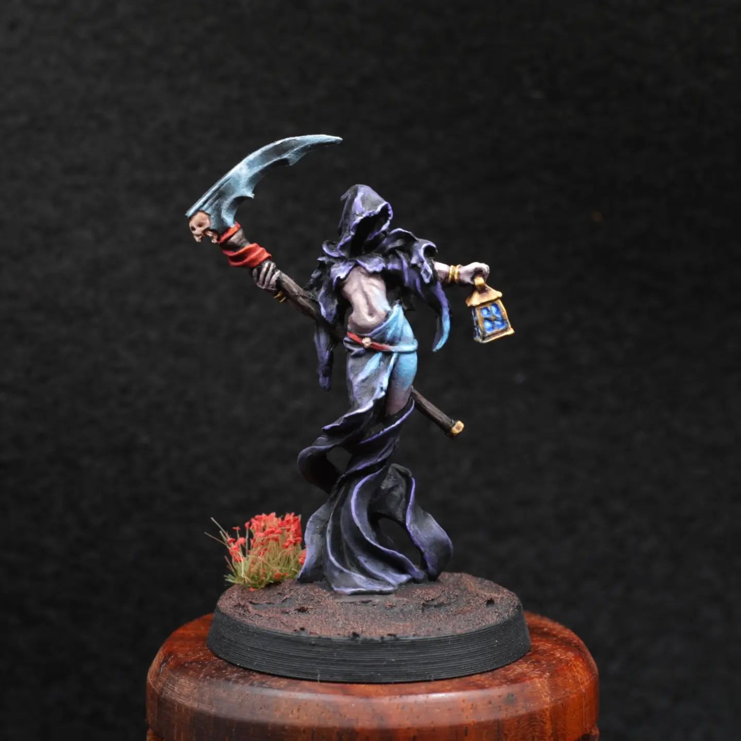 Reaper bones female wraith, painted it pretty quickly, just wanted to try osl out (object source lighting) #reaperminiatures #bones #wraith #undeead #mini #miniature #miniatures #death #undead #rpg #roleplaying #roleplay #roleplayinggame #syth #dnd #dungeonsanddragons
